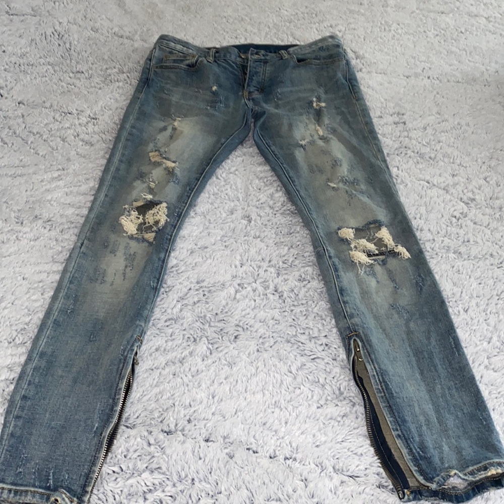MNML distressed denim jean size 32